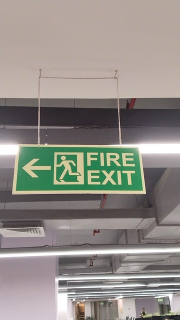 SR Graphics & Signage